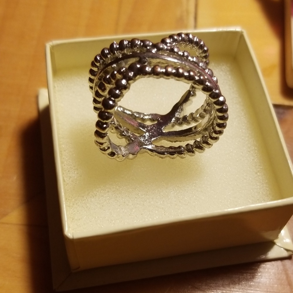💘 Silver Ring💘 - Picture 2 of 4